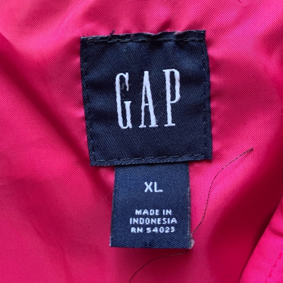 💕Women’s GAP puffer vest - Picture 4 of 5